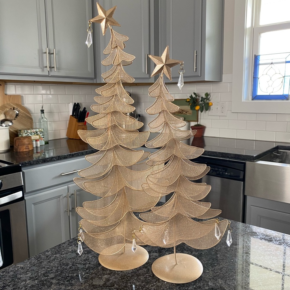 Mesh and metal gold Christmas tree set